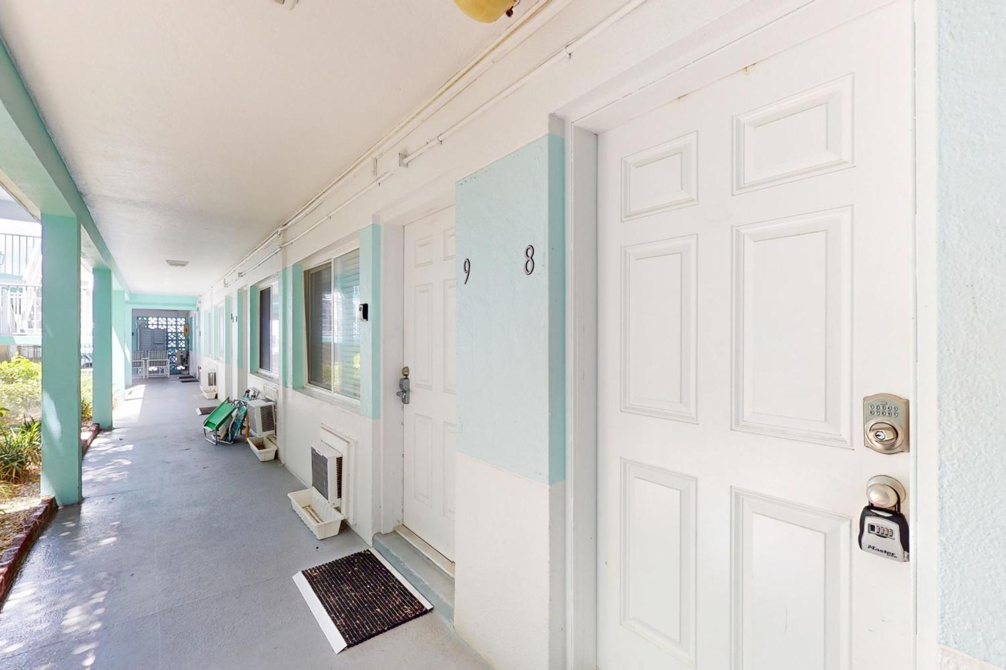 Pass-A-Grille Beach Retreat Unit 8 St. Pete Beach Ngoại thất bức ảnh
